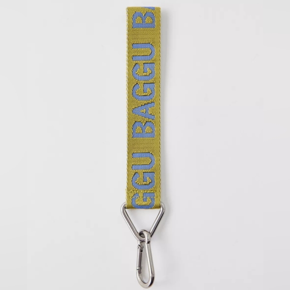 NWT BAGGU UO Exclusive Logo Keychain Avocado - Picture 1 of 3